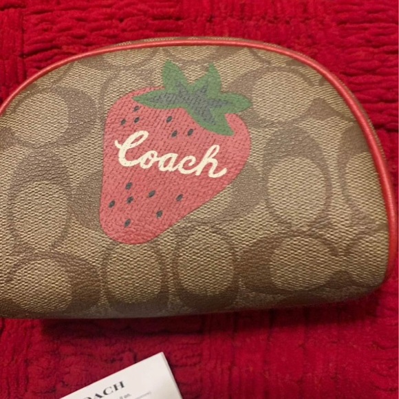 Coach Set New With Tags
Signature Canvas Khaki, Elect. Red (Cross Posted) SOLD - Picture 2 of 15
